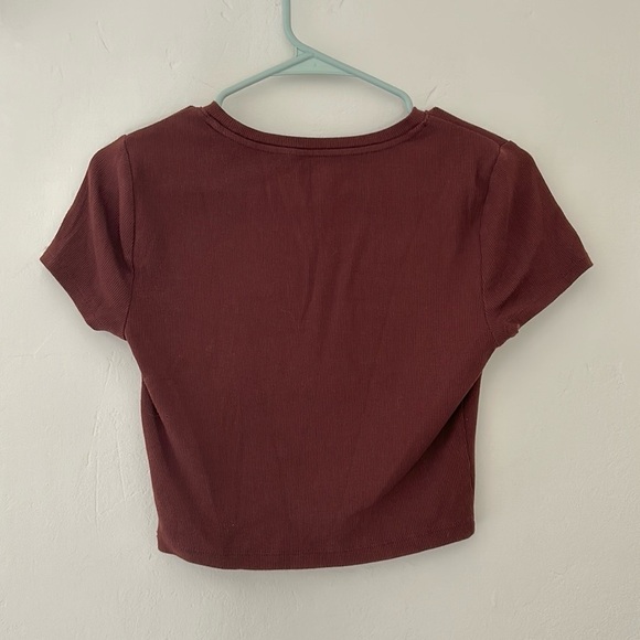 Aeropostale Baby Tee Size Medium - Picture 2 of 4